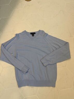 Banana Republic Men's Light Blue V-Neck Sweater